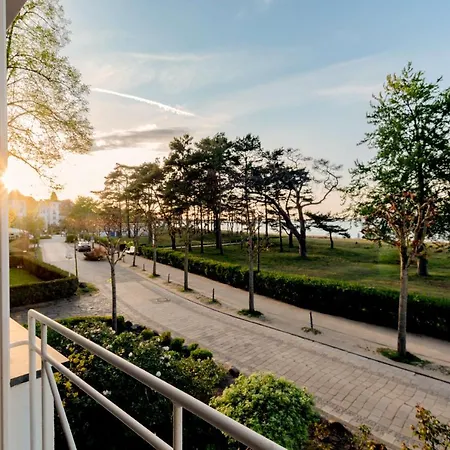 Seeschloss, App 15, Direkt An Der Strandpromenade, Toplage בינץ